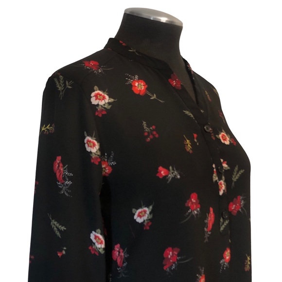 Van Heusen - Floral Pullover Split V-Neck Blouse - Picture 3 of 10